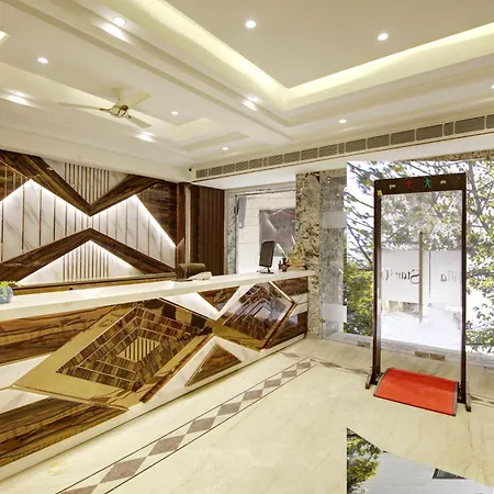 Hotel Star Villa City Centre Connaught Place - Airport Pick Up & Drop-2